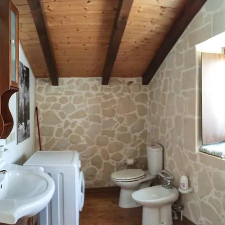 Neli, Palazzolo Acreide, Siracusa, Hot Tub, Wi-fi & Parking Holiday home *