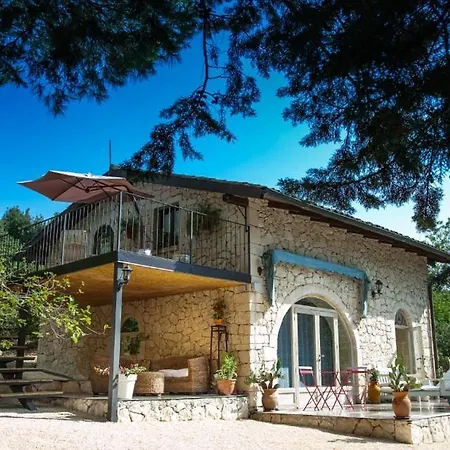 Neli, Palazzolo Acreide, Siracusa, Hot Tub, Wi-fi & Parking Holiday home