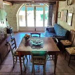 Neli, Palazzolo Acreide, Siracusa, Hot Tub, Wi-fi & Parking Дом отдыха Палаццоло-Акреиде
