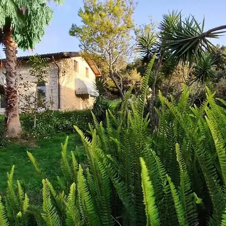 度假居 Neli, Palazzolo Acreide, Siracusa, Hot Tub, Wi-fi & Parking 帕拉佐洛阿克雷伊德