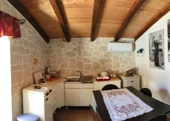 度假居 Neli, Palazzolo Acreide, Siracusa, Hot Tub, Wi-fi & Parking