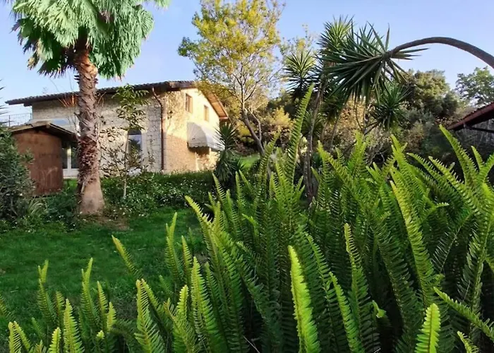 度假居 Neli, Palazzolo Acreide, Siracusa, Hot Tub, Wi-fi & Parking 帕拉佐洛阿克雷伊德